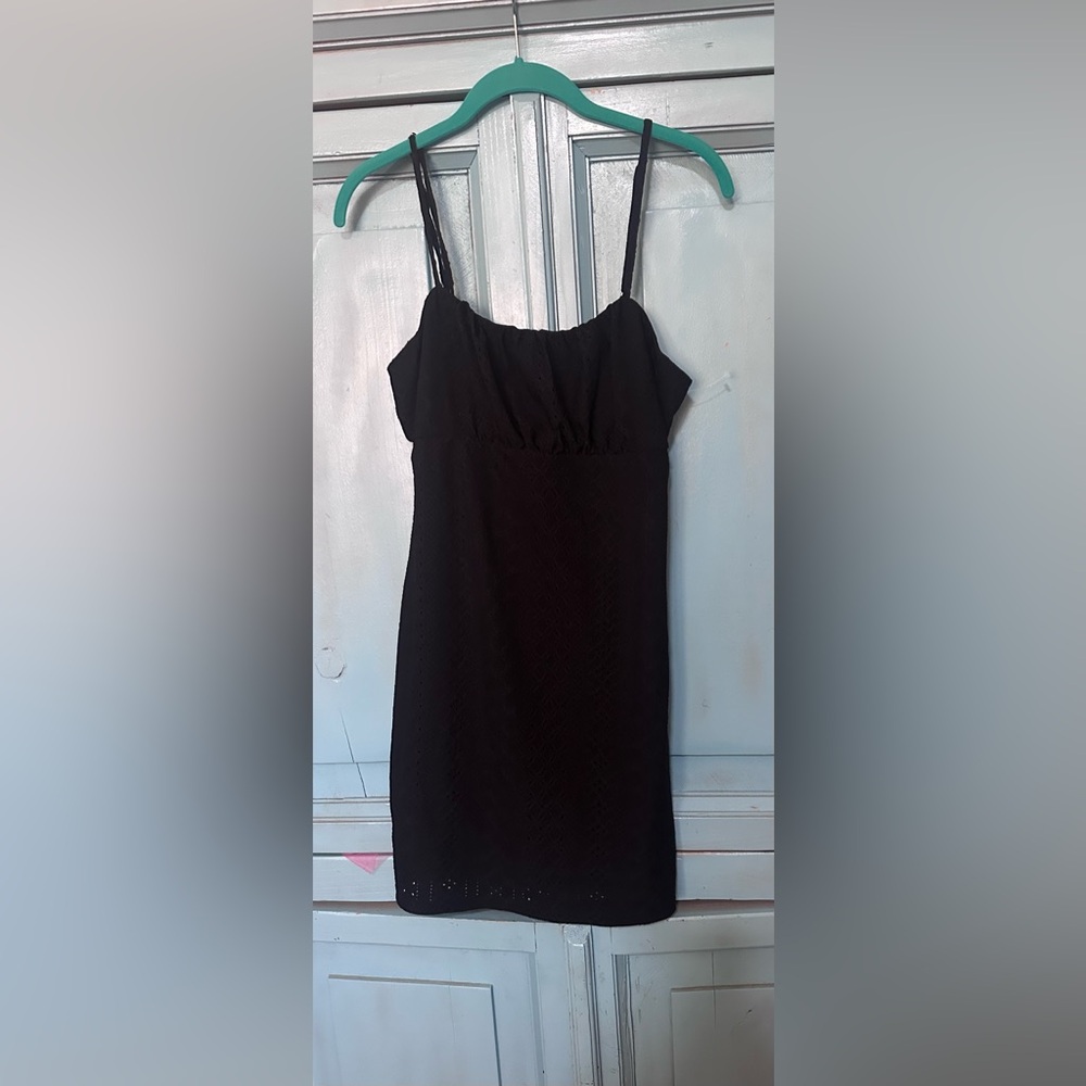 Love Tree Black Spaghetti-Strap Mini Dress with Sweetheart Neckline